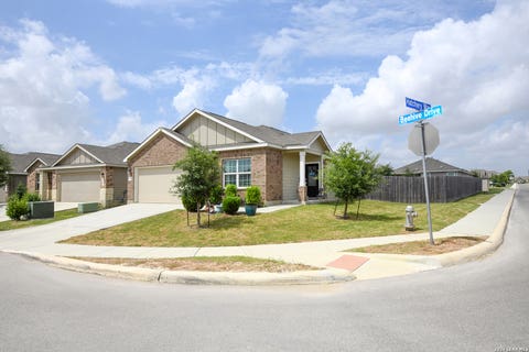 Property photo of 6703 Beehive Dr, San Antonio, TX 78252