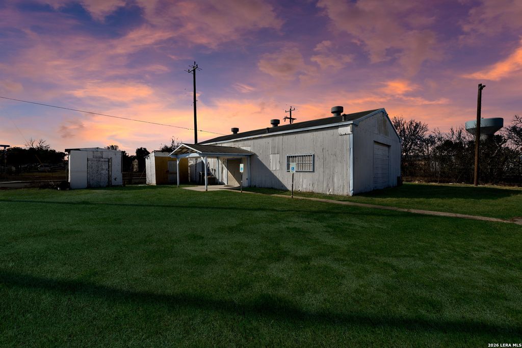 Photo of 121 Demya, San Antonio, TX 78227 (MLS # 1944852)