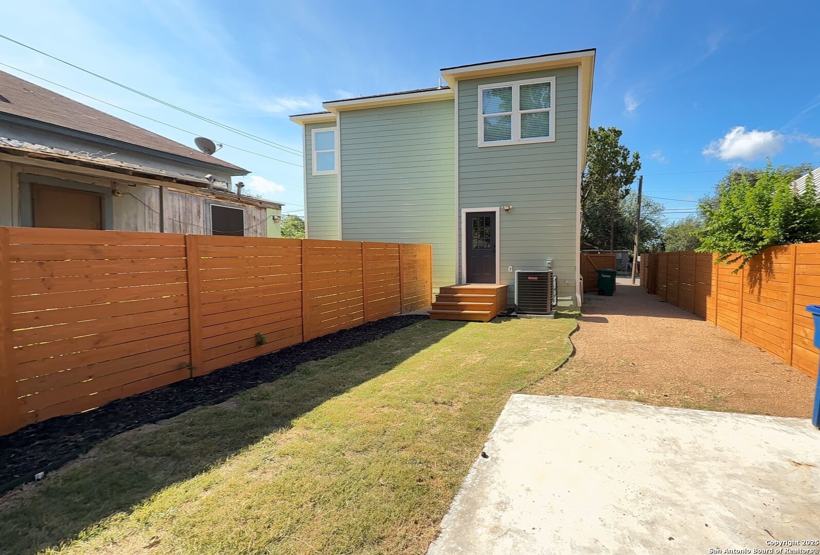 San Antonio, Texas 78203, United States, 4 Bedrooms Bedrooms, ,3 BathroomsBathrooms,Residential,Active,177356