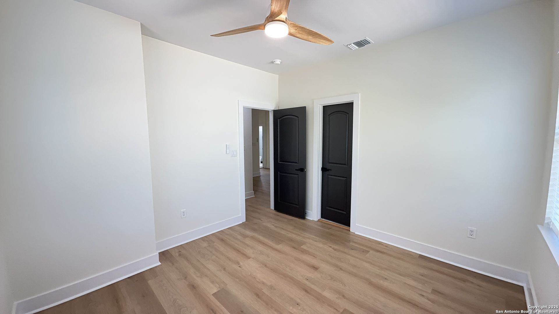 San Antonio, Texas 78203, United States, 4 Bedrooms Bedrooms, ,3 BathroomsBathrooms,Residential,Active,177356