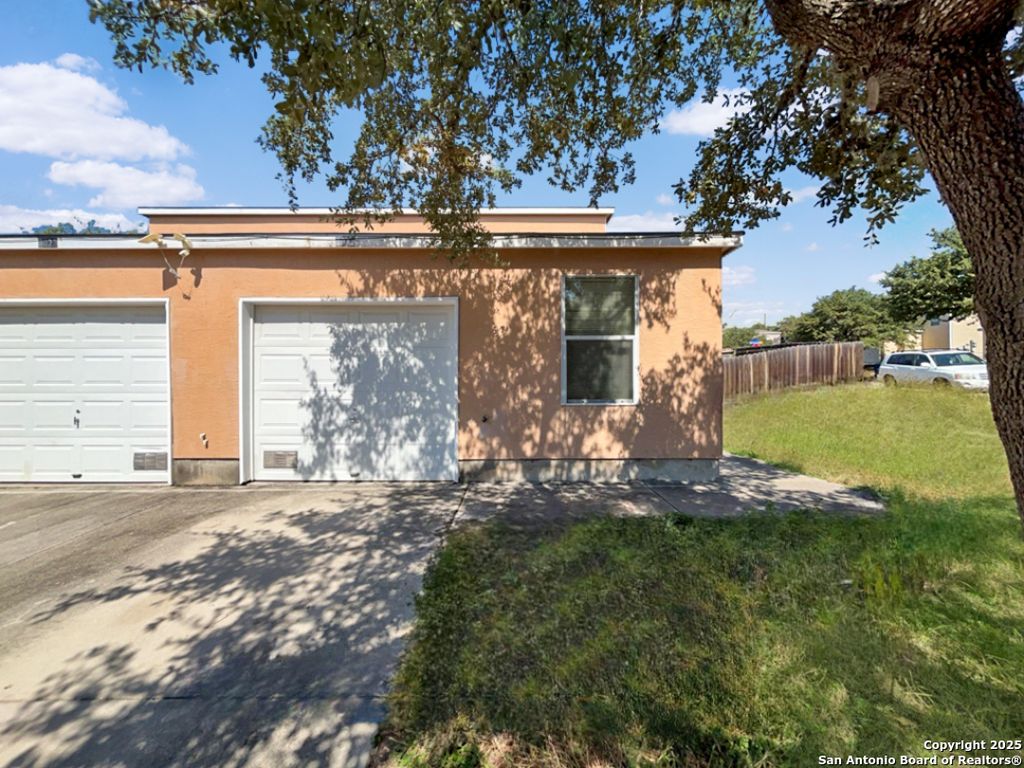 Photo of 8025 MAVERICK CLIMB, San Antonio, TX 78250 (MLS # 1913362)