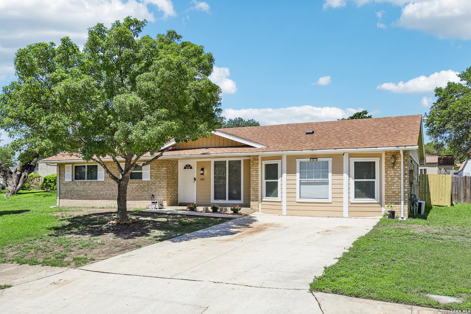 2323 Townbreeze