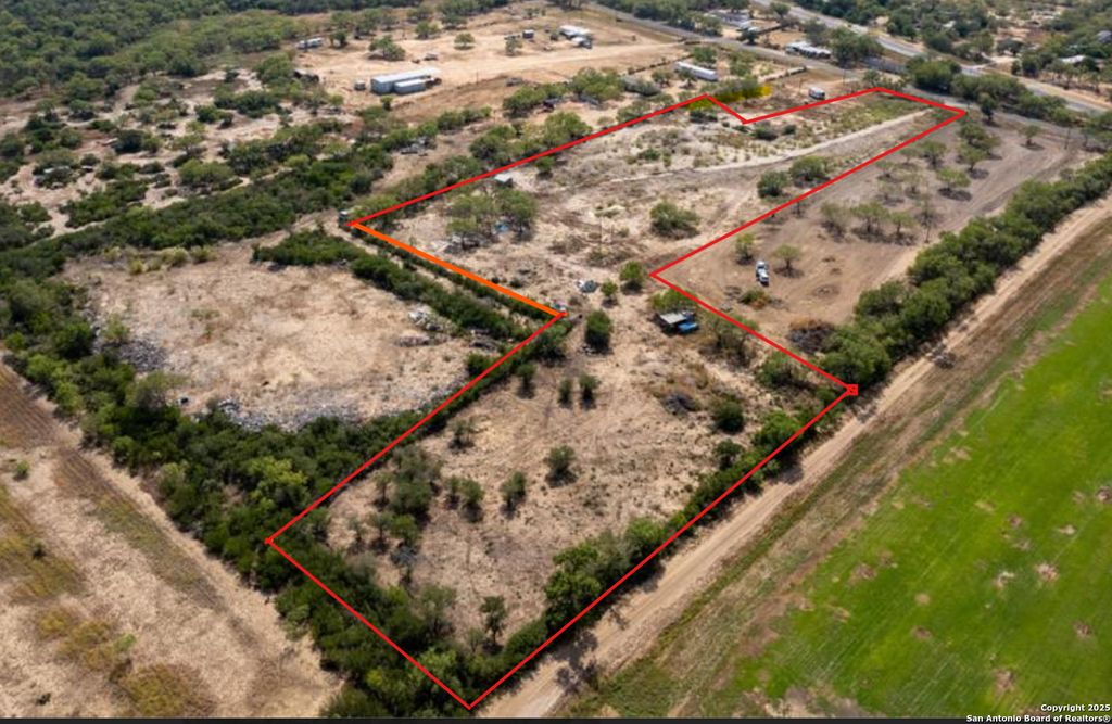 Photo of 65 Garcia-N-Estrada, Pleasanton, TX 78064 (MLS # 1911323)