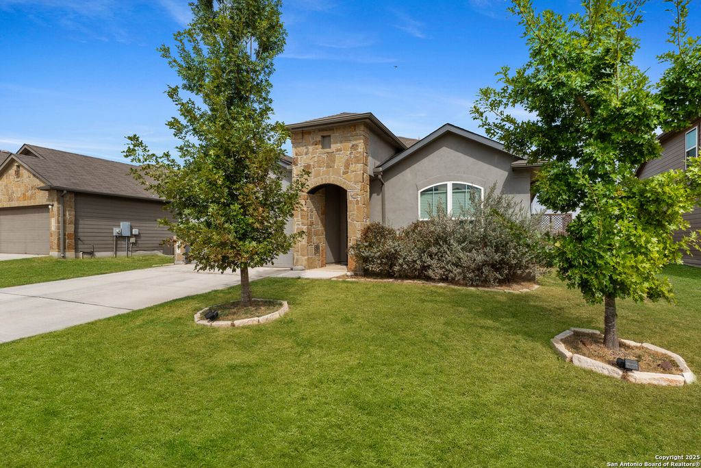 Photo of 1367 Fall Cover St, New Braunfels, TX 78130 (MLS # 1918612)