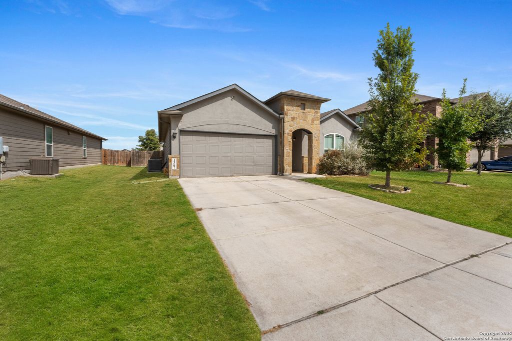 Photo of 1367 Fall Cover St, New Braunfels, TX 78130 (MLS # 1918612)