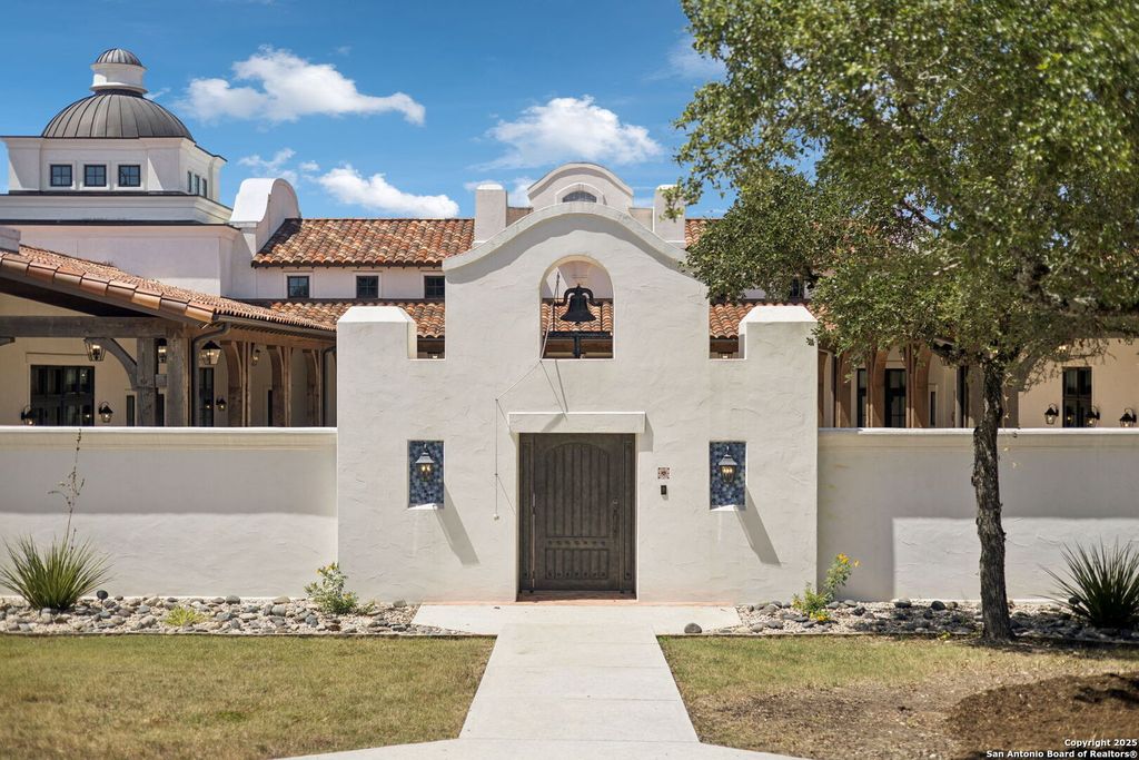 Photo of 27285 Toutant Beauregard Rd., Boerne, TX 78006 (MLS # 1893168)