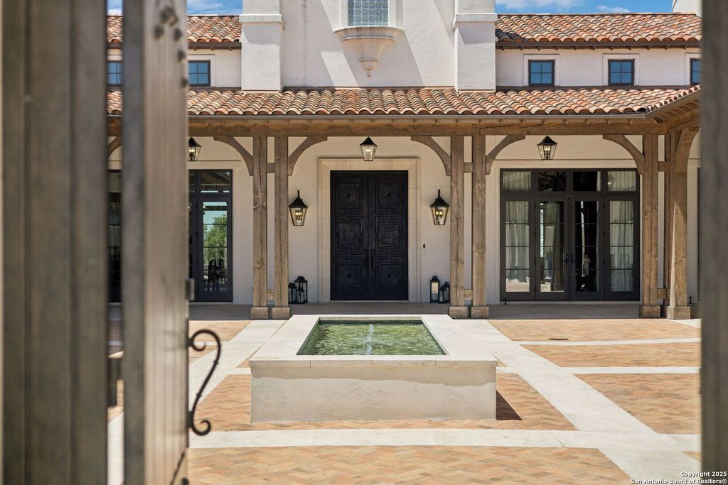 Photo of 27285 Toutant Beauregard Rd., Boerne, TX 78006 (MLS # 1893168)