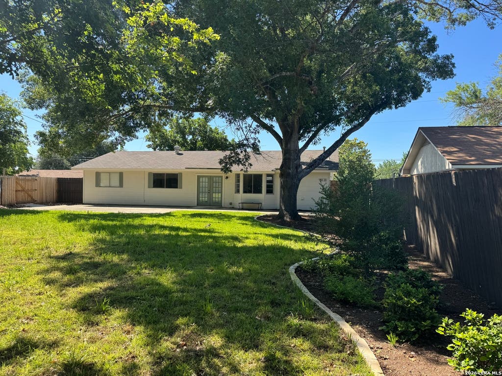 Photo of 606 BAVARIAN DR, New Braunfels, TX 78130 (MLS # 1967367)