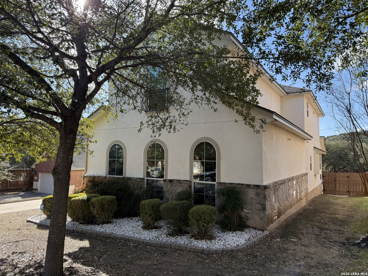 16015 Ponderosa Pass