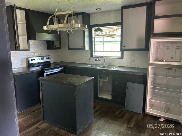 Photo of 501 E DANIEL ST, Uvalde, TX 78801 (MLS # 1970890)