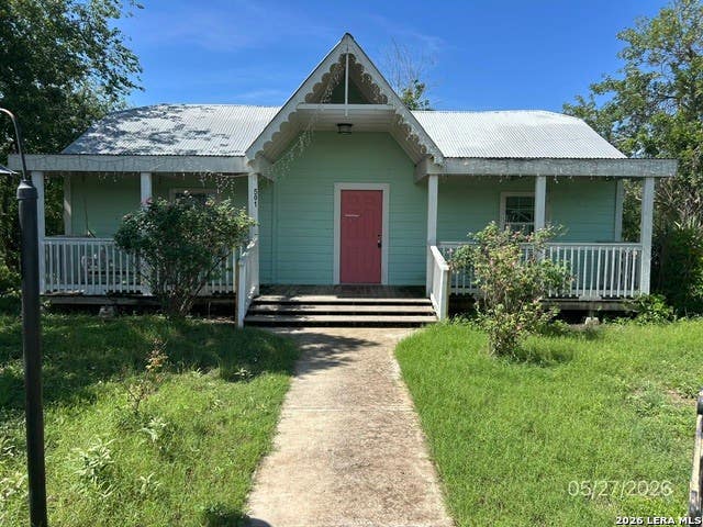 Photo of 501 E DANIEL ST, Uvalde, TX 78801 (MLS # 1970890)