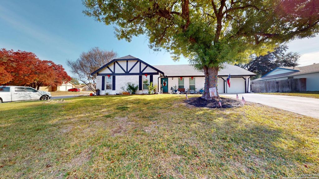 Photo of 8258 Phoenix, Universal City, TX 78148 (MLS # 1930165)