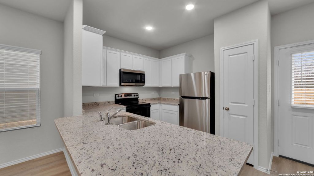 Photo of 9034 Glen Shadow 33 #33, San Antonio, TX 78239 (MLS # 1956928)