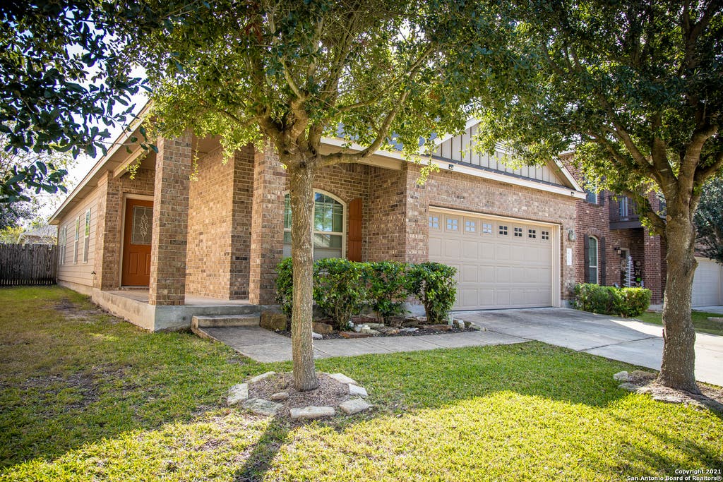 Photo of 433 STONEBROOK DR, Cibolo, TX 78108 (MLS # 2008234)