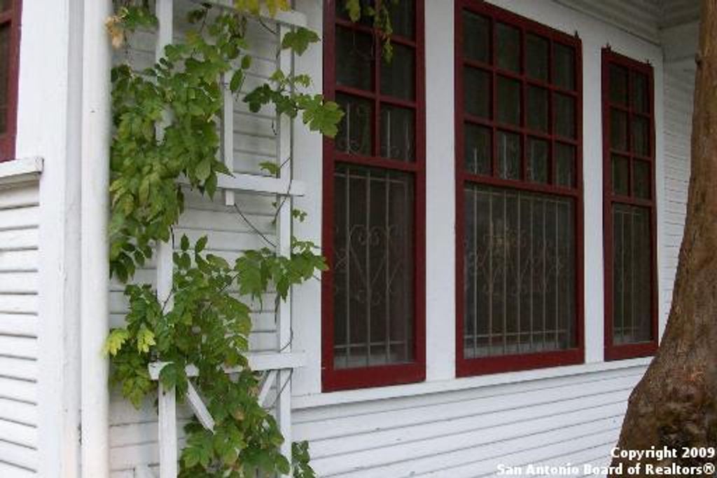 Photo of 120 DELAWARE ST, San Antonio, TX 78210 (MLS # 1950040)