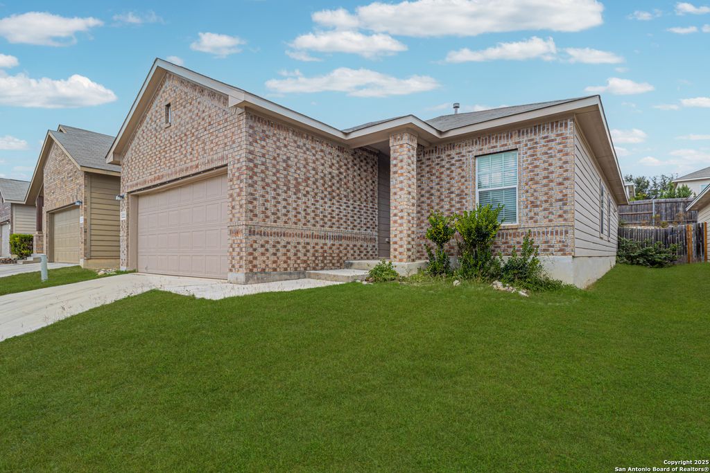 Photo of 12223 Hamlin Creek, San Antonio, TX 78254 (MLS # 1926748)