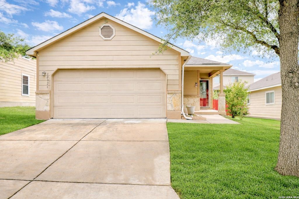 Photo of 10926 Livewater Trl, San Antonio, TX 78245 (MLS # 1959122)