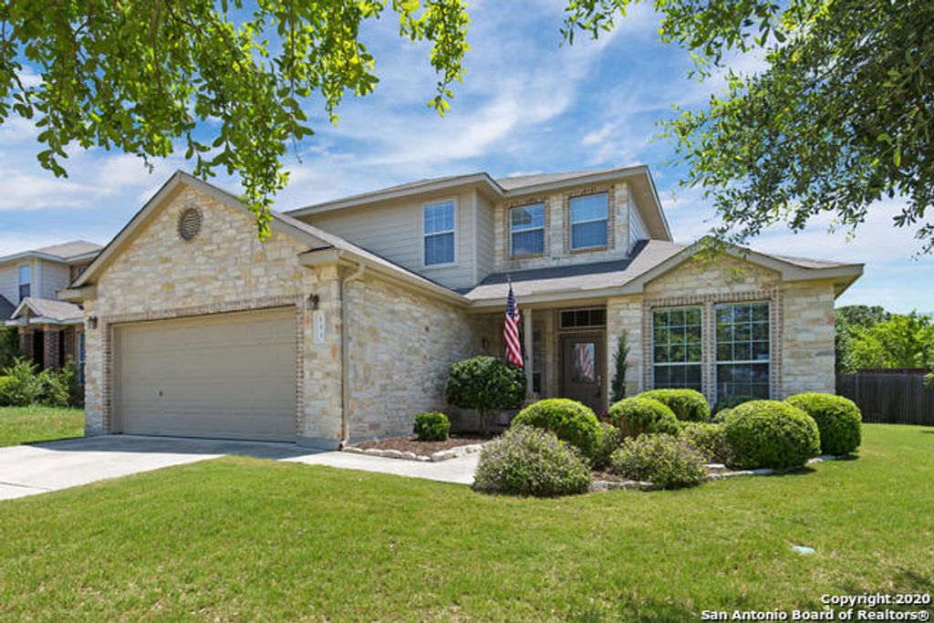 Photo of 133 Deerwood Oaks, Boerne, TX 78006 (MLS # 1928352)