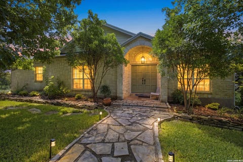 Property photo of 9846 Cash Mountain Rd, Helotes, TX 78023
