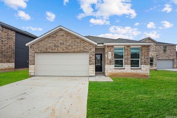 TARDE AVE, LACOSTE, TX 78039 - Image eea704f26762a63d353cc05bca9e9a19/268782960