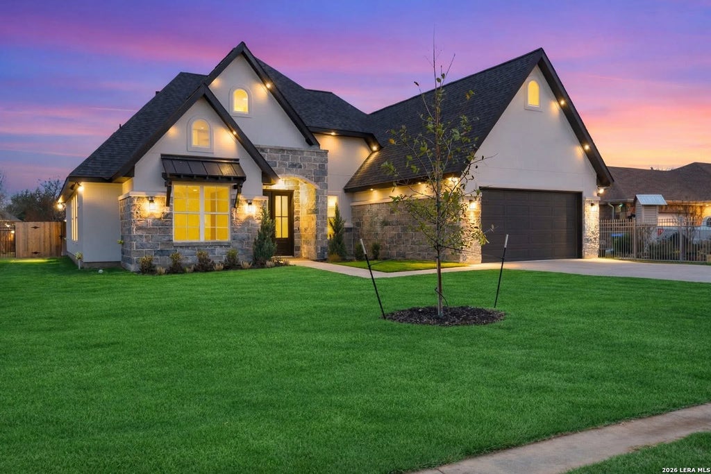 Photo of 15509 YORK LN, Selma, TX 78154 (MLS # 1945952)