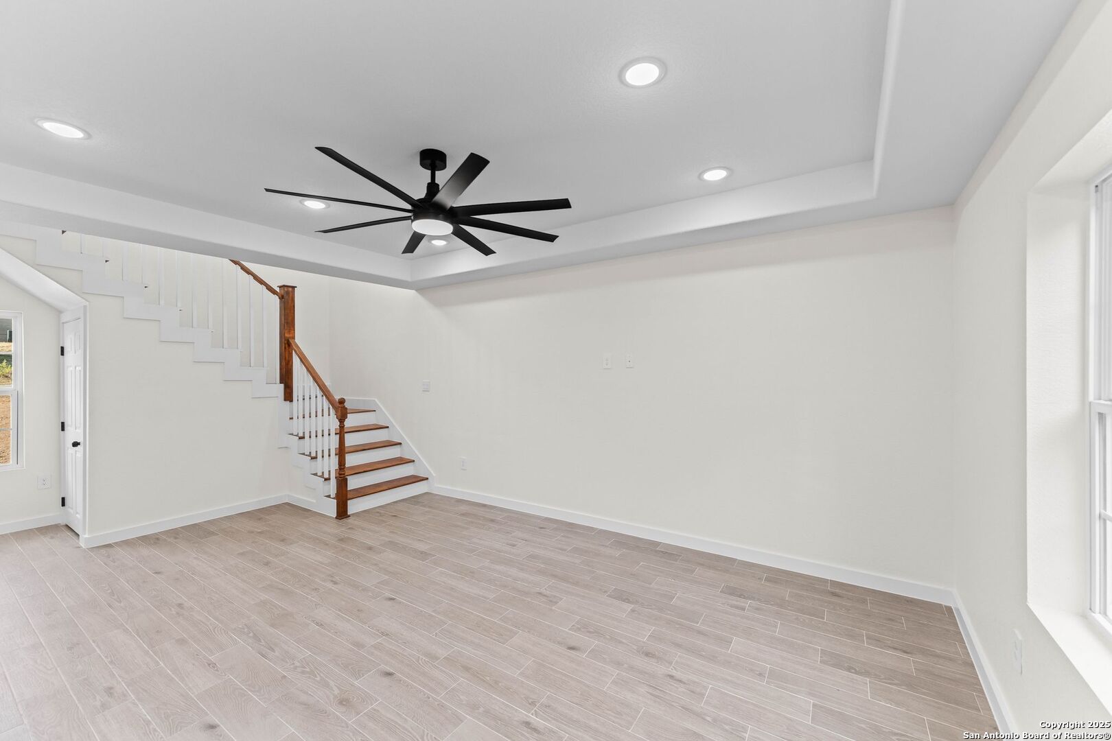 350 Spanish Oak Dr