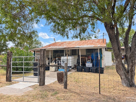 19195 FARM TO MARKET RD 791, CAMPBELLTON, TX 78008 - Image eed3a2c8bd3d1d9b972d4063a9d86c46/3717276181