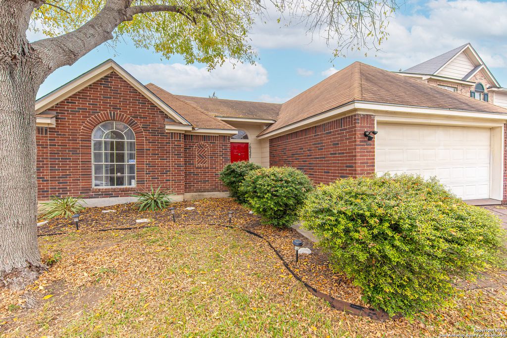 Photo of 10227 coyote hl, Converse, TX 78109 (MLS # 1930388)