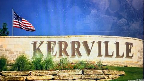 325 Gabe Rd. Kerrville TX 78028