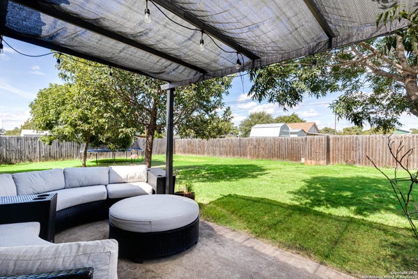 1299 OAKRIDGE DR, BLANCO, TX 78606 - Image eee02d03d8fb8d4cdc8a39085139a2ad/942823374