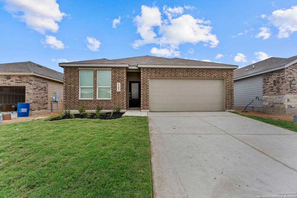Photo of 1205 Twisted Creek, New Braunfels, TX 78130 (MLS # 1923457)