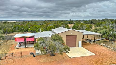 812 Byas Springs Rd Mountain Home TX 78058