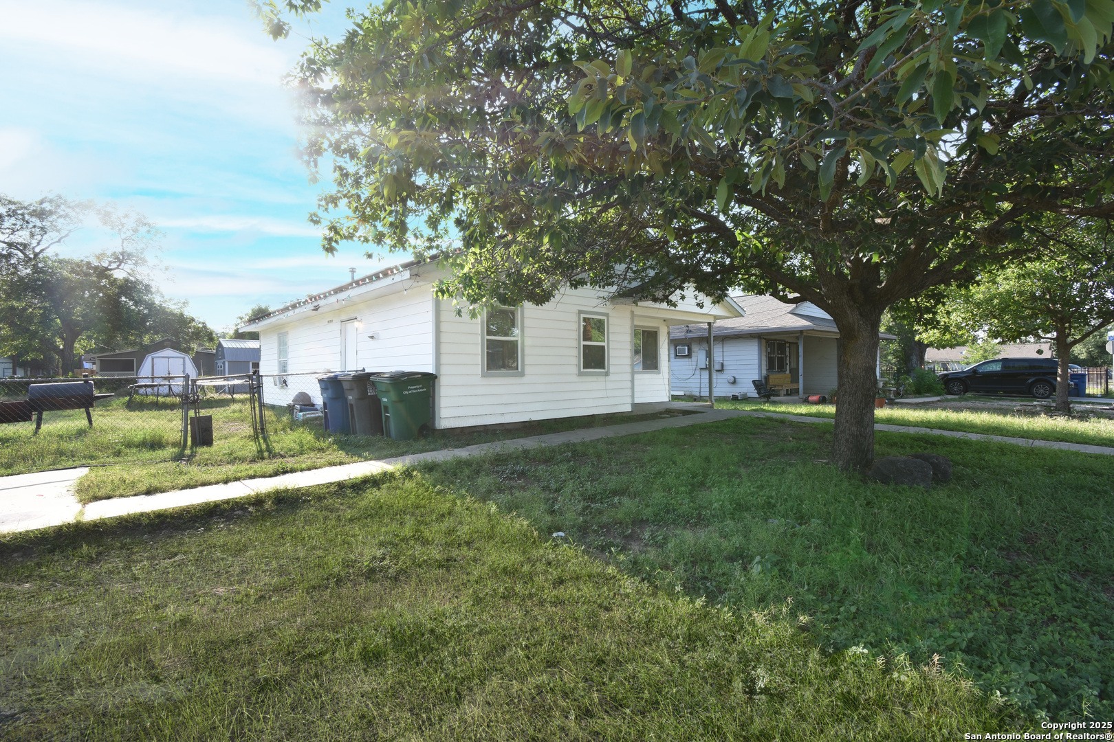 723 Clark Ave