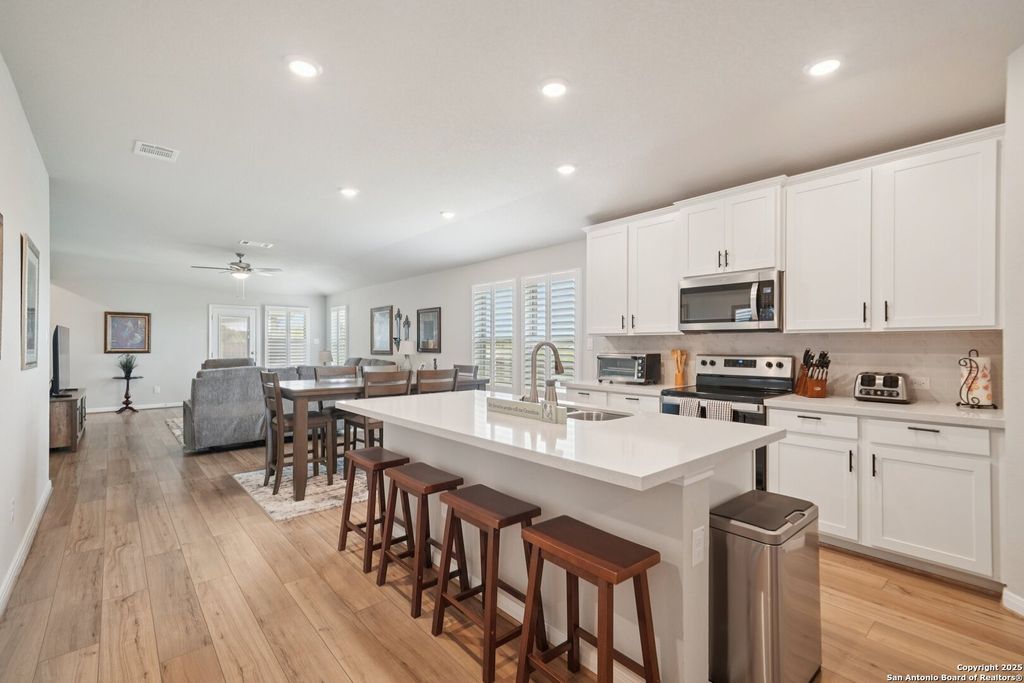 Photo of 1281 Carl, New Braunfels, TX 78130 (MLS # 1910754)