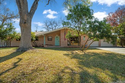 234 Driftwind Windcrest TX 78239