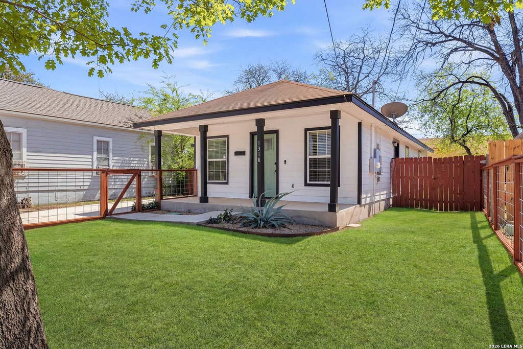 Photo of 1318 Dawson, San Antonio, TX 78202 (MLS # 1952420)