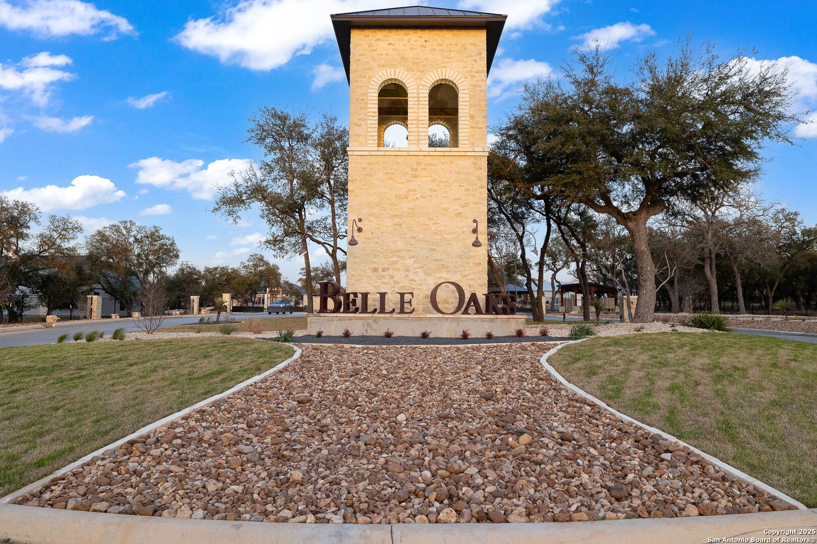 775 Green Gate