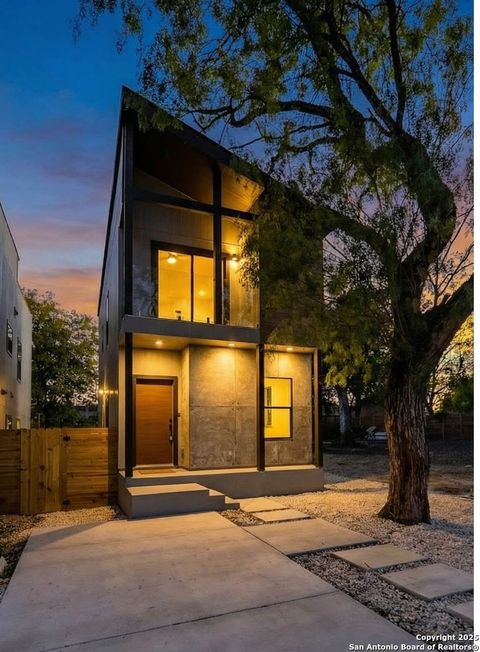 1210 Gardina San Antonio TX 78201