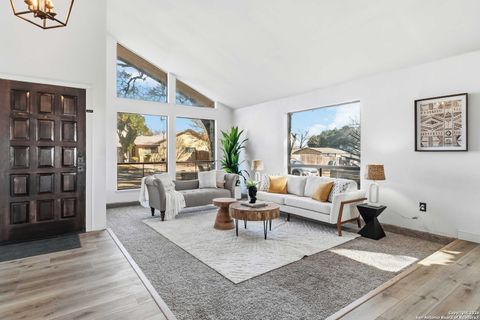 5202 Linda Colonia San Antonio TX 78233