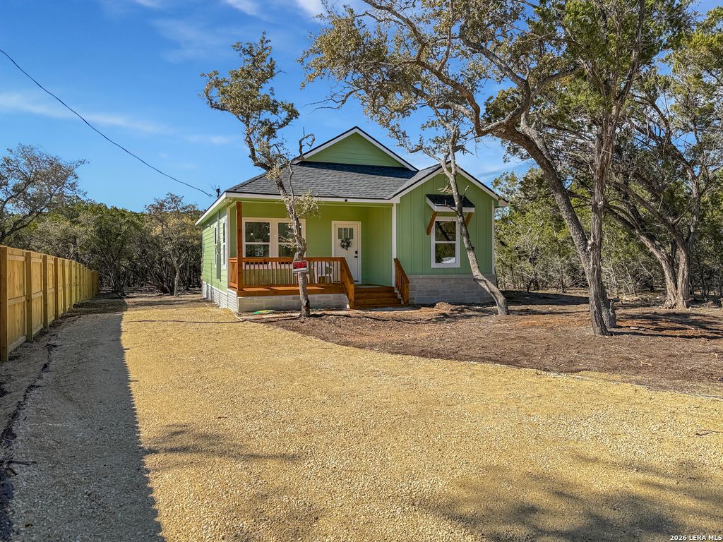 Photo of 656 Skyline Dr, Bandera, TX 78003 (MLS # 1938438)