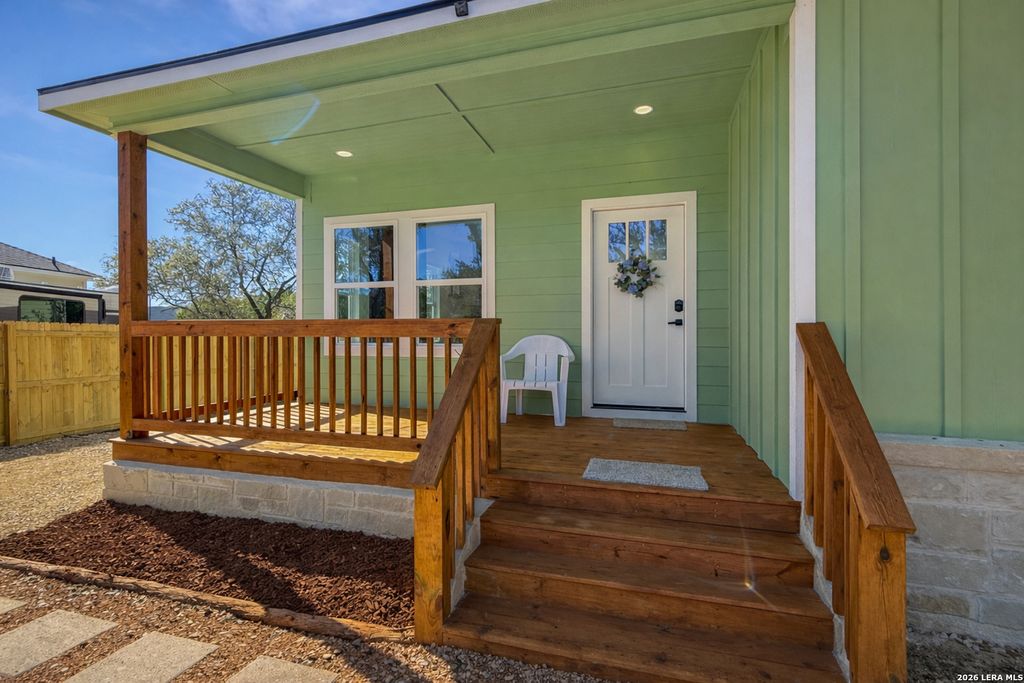 Photo of 656 Skyline Dr, Bandera, TX 78003 (MLS # 1938438)