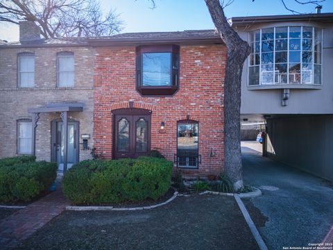 Photo for 222 W Craig D #D, San Antonio, TX 78212 (MLS # 1927035)