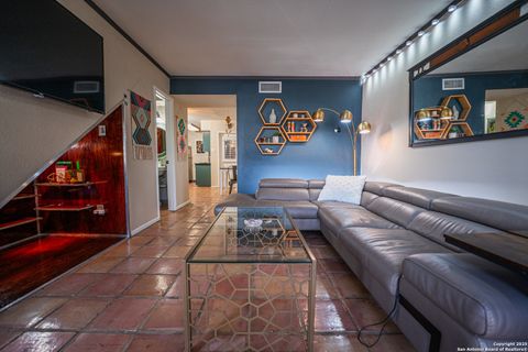 Tiny photo for 222 W Craig D #D, San Antonio, TX 78212 (MLS # 1927035)