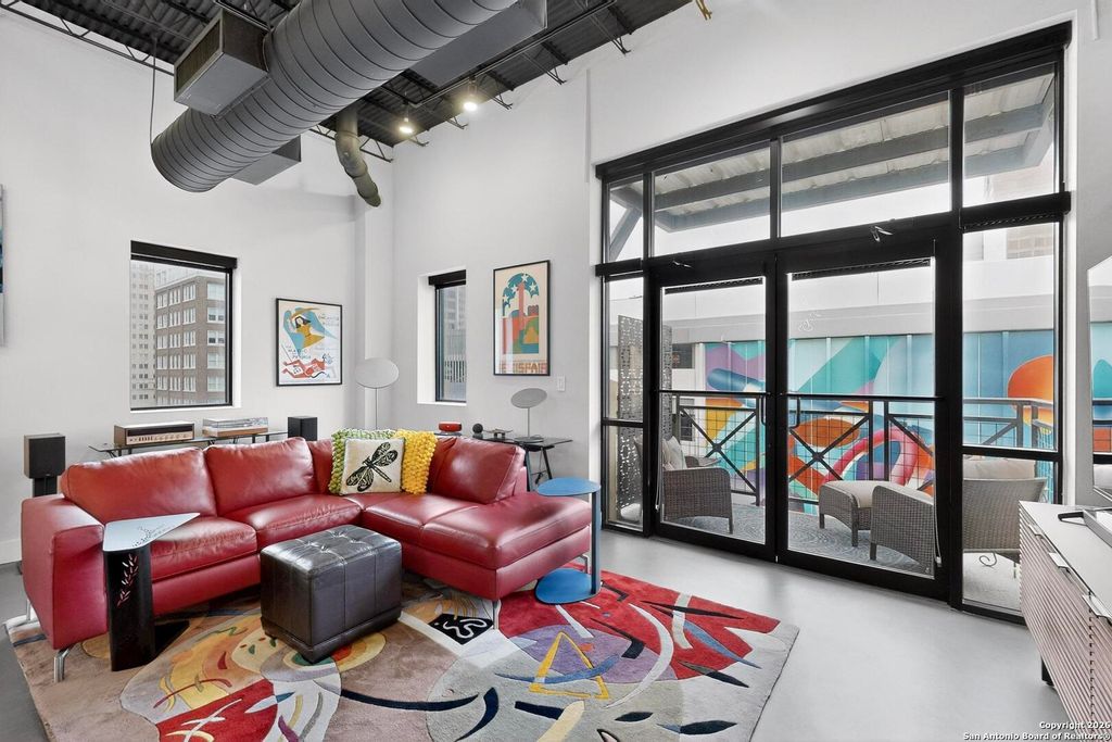 Photo of 214 E Travis 402 #402, San Antonio, TX 78205 (MLS # 1934397)