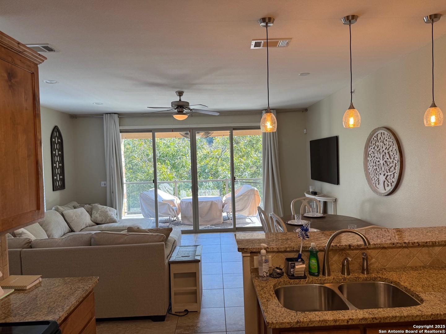 New Braunfels, Texas 78132, United States, 3 Bedrooms Bedrooms, ,2 BathroomsBathrooms,Residential,Active,240344