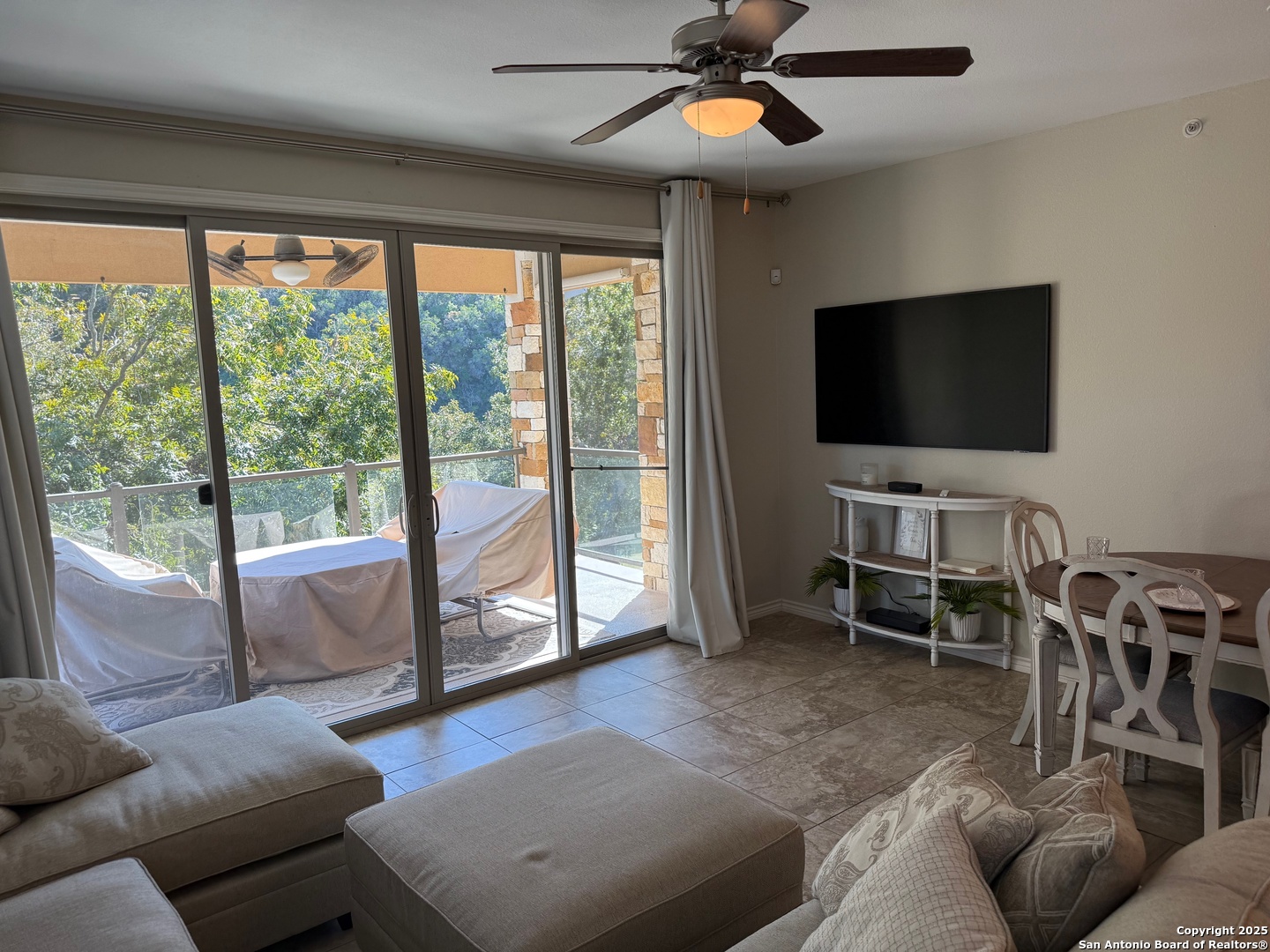 New Braunfels, Texas 78132, United States, 3 Bedrooms Bedrooms, ,2 BathroomsBathrooms,Residential,Active,240344