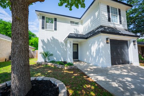 Photo for 9251 ENCINO VLG, San Antonio, TX 78250 (MLS # 1956462)