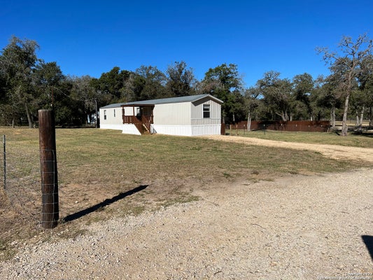 224 OAK VIEW DR, LA VERNIA, TX 78121 - Image efb0f20f9d3c61a1c3aae2f64503147e/2511110892