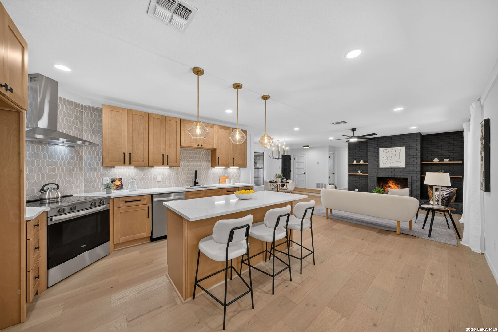 21521 Fairview Cir