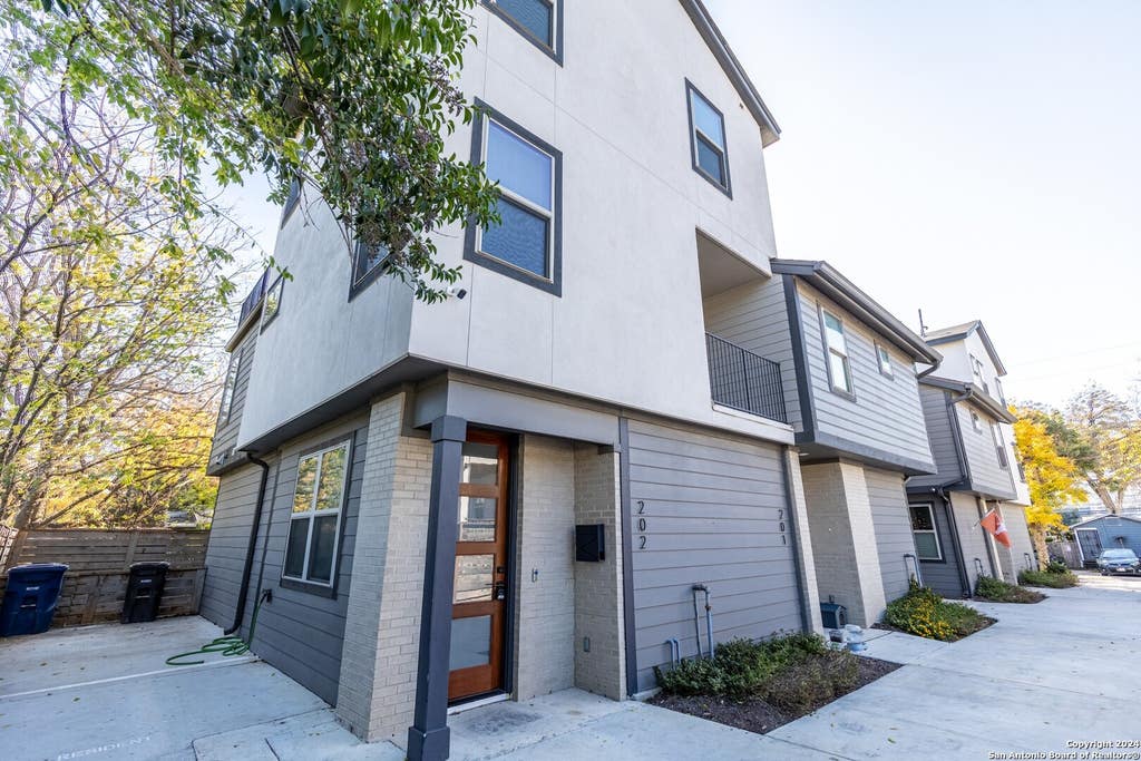 Photo of 130 ROSE LN 202 #202, San Antonio, TX 78212 (MLS # 2006892)